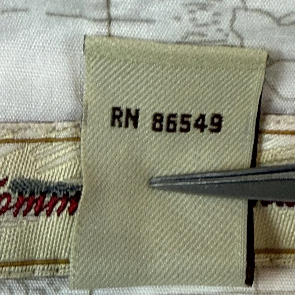 NEW Tommy Bahama Front Nine‎ Pants Mens 42x31 Beige Chino Stretch Golf T1425